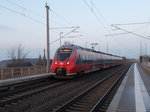 442 837 als RE Warnemünde-Güstrow,am 09.November 2016,in Plaaz.