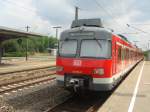 ET 420 Plus bei der Ausfahrt aus dem Bahnhof Kornwestheim Pbf. Aufgenommen am 06.06.07. Gefahren ist der Zug als S4 Marbach-S-Schwabstrae