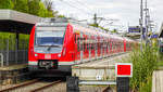 ET 430 088 mit einem Langzug der S-Bahn Stuttgart als S1 nach Herrenberg in Kirchheim (Teck), 14.04.20.