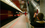 Im S-Bahnhof Stuttgart Hauptbahnhof. 

12.02.2006 (M)
