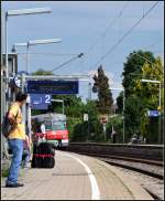 Die Bahn fährt jetzt ein - 

Fahrgastalltag bei der S-Bahn Stuttgart. 

21.06.2012 (J)