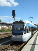 Saarbahn in Saarbrcken Brebach. Die Aufnahme des Foto war am 28.08.2010.( Hochkant Aufnahme nicht geschnitten)