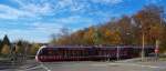 Mit der Saarbahn in den bunten Herbst.....

Mitten im Wald zwischen Riegelsberg und Saarbrcken liegt die Bergbausiedlung Von-der-Heydt. Dort gibt es auch einen Haltepunkt der Saarbahn, ca. 700 Meter von der Siedlung entfernt.

Der Saarbahntriebwagen passiert den B Von-der-Heydt aus Richtung Riegelsberg kurz vor der Haltestelle.

Der Ort und das Bergwerk Von-der-Heydt bekamen ihren Namen durch: August von der Heydt (1801–1874) preuischer Handels- und Finanzminister unter Knig Friedrich Wilhelm IV.

Zwischen Riegelsberg und Saarbrcken ist die Saarbahn als Straenbahn unterwegs, an anderen Stellen als Eisenbahn.

06.11.2011