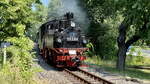 Einfahrt 99 584 am 09. Juli 2023 in den Bahnhof Oschatz Süd.