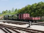 Wagenkomposition der Härtsfeld-Museumsbahn in Neresheim beim Museumstag am 14.5.2015

Vorne Pufferwagen Gw 155 und Niederbordwagen Ow 303.