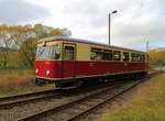 Triebwagen 187 011 als P8972 (Nordhausen-Quedlinburg) am 23.10.2016 bei der Einfahrt in Straßberg.