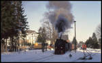 99247 fährt hier im Bahnhof Drei Annen Hohne am 19.2.1994 mit dem P 8907 nach Benneckenstein ab.