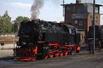 99 324 vor dem dem Zugdienst  in Wernigerode.