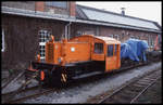 Frisch lackiert stand Köf 199011 am 27.3.1999 am Betriebswerk in Wernigerode Westerntor.