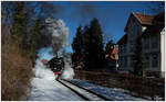Im Märzen der Bauer die Dampfrösser einspannt - 99 7237 fährt mit Zug 8933 von Wernigerode zum Brocken. 
Wernigerode Westerntor 5.3.2013