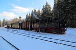 99 5901 mit IG HSB-Sonderzug zum Brocken, am 24.02.2017 beim Wasserfassen im Bahnhof Schierke.