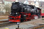 99 7232 vor IG HSB-Sonder-PmG am Nachmittag des 25.02.2017 abfahrbereit in Richtung Hasselfelde, im Bahnhof Nordhausen Nord.