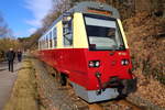 Triebwagen 187 016 als P 8981 (Harzgerode - Nordhausen Nord) am Nachmittag des 26.02.2016 kurz nach Verlassen des Bahnhoffes Straßberg.