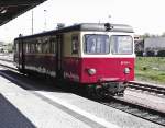 Triebwagen 187 012-0 (Baujahr 1955) steht am 14.04.2009 abfahrbereit im Bahnhof Quedlinburg.