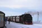 99 7245 mit Sonderzug  Quedlinburger Brockenexpress  am 26.01.2013, abfahrbereit nach Wernigerode, auf Gleis 3 im Bahnhof Brocken.