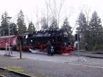 Eine Neubau-Dampflokomotive der BR 99.72 im Bahnhof Drei-Annen-Hohne. Aufgenommen am 14.02.02.