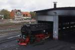 99 7234 am Mittag des 18.10.2013 am Lokschuppen im Bw Wernigerode.