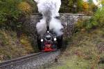 Scheinanfahrt von 99 5901 am 18.10.2013 mit einem Sonderzug der IG HSB am Thumkuhlenkopftunnel (Bild 3).