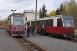 Begegnung zweier Triebwagen am frühen Nachmittag des 20.10.2013 im Bahnhof Stiege. Links steht 187 019, als P8972 aus Nordhausen kommend und mit Fahrziel Quedlinburg, rechts daneben 187 015, unterwgs von Harzgerode nach Nordhausen, mit der Zugnummer P8981.