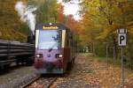 Triebwagen 187 019, als P8973 aus Quedlinburg kommend, am Nachmittag des 20.10.2013 beim Zwischenstopp im Haltepunkt Sternhaus-Ramberg.