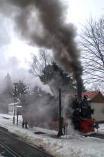 Historische Dampflokomotive 99 5906-5 der Harzer Schmalspurbahnen am 18.02.2006 im Bahnhof Drei-Annen-Hohne bei einer Sonderfahrt.