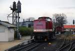 Nachdem 199 861 am Morgen des 17.10.2014 soeben den ersten Brockenzug des Tages auf Gleis 31 im Bahnhof Wernigerode bereitgestellt hat, verläßt sie  diesen jetzt wieder, zur Durchführung weiterer Rangieraufgaben.