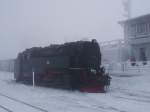 99 236 beim Umsetzen, Bahnhof Brocken (im Winternebel); 27.01.2015  