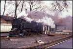 997247 wendet im Kopfbahnhof der Harzer Schmalspurbahn in Wernigerode am 14.2.1990.