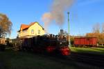 99 5906 mit IG HSB-Sonder-PmG am Morgen des 19.10.2014 auf Bereitstellungsfahrt im Bahnhof Gernrode.