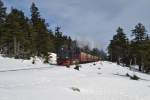 99 7232-4 mit HSB 8922 Brocken - Drei Annen Hohne am 07.03.2015 unterhalb des Brockengipfels an der Straße nach Schierke