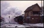 997235 passierte am 19.2.1994 um 8.36 Uhr bei der Ausfahrt in Wernigerode das dortige alte Stellwerk.