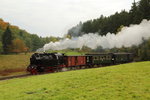 Letzte Scheinanfahrt von 99 6001 mit Sonderzug, im Rahmen einer dreitägigen Veranstaltung der IG HSB, am 18.10.2015, kurz vor dem Haltepunkt Sternhaus-Haferfeld.