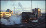 997238 dampft am 9.2.1997 nach dem Bekohlen in Richtung Lokschuppen in Wernigerode.