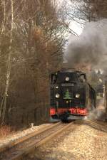 99 1777-4  auf dem ansteigenden Streckenabschnitt   von Moritzburg zum Dippelsdorfer Teich.