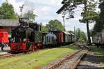 Feuerwehr-Fahrtag bei der Sauerländer Kleinbahn am 03.08.2014, hier Dampflok GB 60  BIEBERLIES  in Hüinghausen. Neben zahlreichen ausgestellten Feuerwehr-Oldtimern wurde im Rahmen einer Übung ein Bahnübergangs-Unfall simuliert.  --  Komplette Bilderserie siehe http://www.schmalspuralbum.de/thumbnails.php?album=559