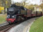 Bei unserem Bahnbildertreffen am 31.Oktober 2009 warteten wir mit Spannung auf die Einfahrt des Molli `s in Bad Doberan.Welche Lok wird dran sein ? Hoffentlich die Neue 99 2324 und sieh da es war wirklich unsere Wunschlok ! 