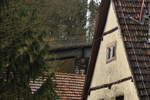 Teilansicht der Bieberklingenbrücke der Schmalspurbahn Mosbach - Mudau. Leider kann man die Brücke bei Lohrbach nur in der winterlichen Vegetationsphase ablichten.  Aber auch dann nur in Teilen. Lohrbach/Mühle den 9.3.2020 