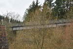 Teilansicht der Bieberklingenbrücke bei Lohrbach  an der ehemaligen Schmalspurstrecke Mosbach-  Mudau.  Die Brücke besteht aus vier Teilen die auf drei Pfeilern ruht und heute den Radweg übers Tal führt. 9.3. 2020