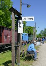 5. Mai 2018, Eisenbahnfest beim  Pollo , der Museumsbahn Lindenberg - Mesendorf.  Wann kommt er denn nun endlich?  Die Kleinbahn-typische Umgebung war perfekt.