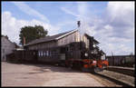 99582 war am 2.10.1995 vor einem Personenzug in Schönheide im Einsatz.