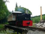 Ein Glcks- bzw. Zufallstreffer konnte ich am 06.07.2009 lande. 199 007 war an diesem Tag mit dem aufgebockten Wagenkasten des 970-507 von Schmalzgrube nach Jhstadt zur dortigen Fahrzeughalle der Prenitztalbahn unterwegs.