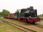 Dampflok 99 4801-9 stand am 30.05.2015 mit einem Güterzug auf dem Ausstellungsgelände im Bahnhof Putbus auf Rügen