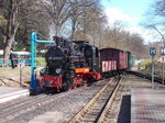 Vor der Einfahrt mit dem Sonderzug in den Bahnhof nahm 99 4633,am 22.April 2016,am Binzer Wasserkran Wasser.