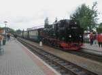 Hier 99 1782-4 mit einem Personenzug nach Ghren, bei der Einfahrt am 19.6.2010 in Binz LB.