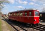 Triebwagen in Schierwaldenrath auf der  Weichenstrae  am 8.4.2012