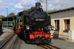 Im schönsten Sonnenlicht genießen am 17.06.2017 99 1793 und 99 1734 die letzten Minuten ihrer wohlverdiente Pause im Hainsberger Bw.