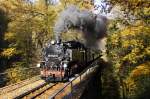 19.10.2013, 99 1746-9, Herbst im Rabenauer Grund, die Schs. VII K bei km 3,1 auf Brcke 7