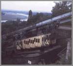 Die Hngeseilbahn kurz vor der Bergstation Oberloschwitz in Dresden. (Archiv 07/73)