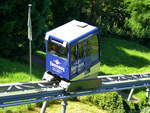 Freiburg, Personenwagen der 2008 erbauten Schloßbergbahn, Aug.2016