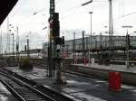 Eine neues KS im Frankfurt Hbf mit der Anzeige fr den Vias Zug, dass er 40 km/h fahren darf.